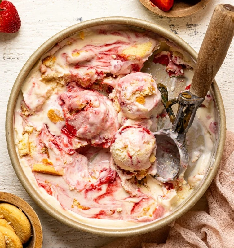 Strawberry Shortcake Ice Cream